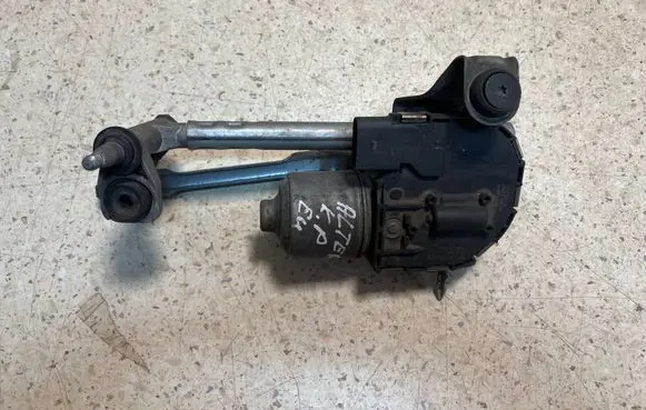 Seat Altea Front wiper linkage and motor 5P0955119B