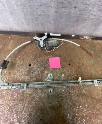Renault Master II Front door window regulator with motor 