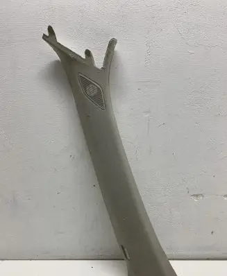 Volvo XC40 (A) pillar trim 32244569