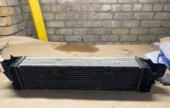 BMW 2 F46 Intercooler radiator 7617598 22828110