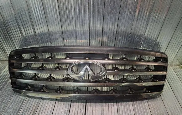 Infiniti FX Front grill 62310CL70A 62310CL70B