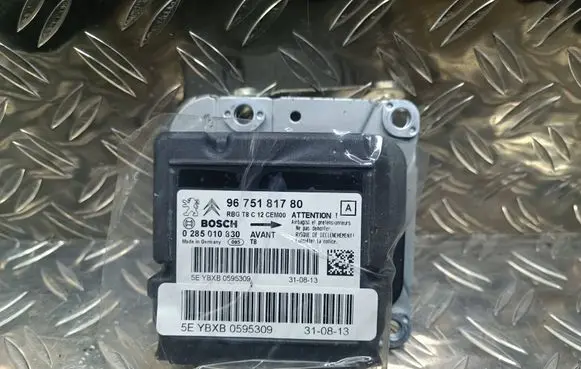 Peugeot 3008 I Airbag control unit/module 9675181780 0285010830 YBXB0595309