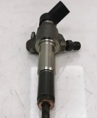 Volvo V40 Fuel injector 50274V05 9802448680 NG07