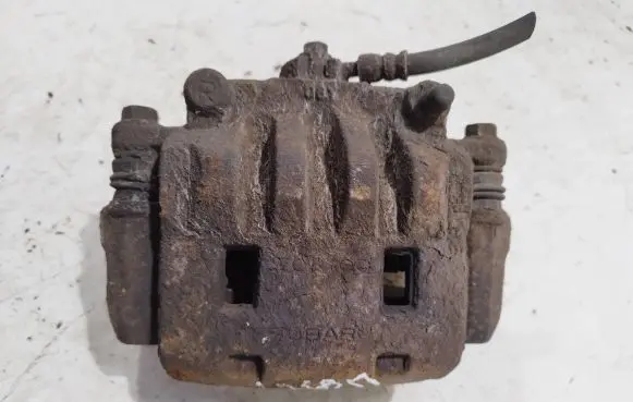 Subaru Forester SH Front brake caliper