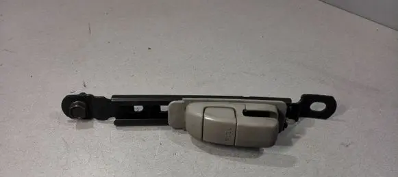 Nissan X-Trail T30 Seat belt adjustment rail 