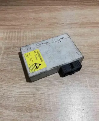 BMW 5 E60 E61 Central console control unit 9138969
