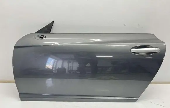 Chrysler Crossfire Front door