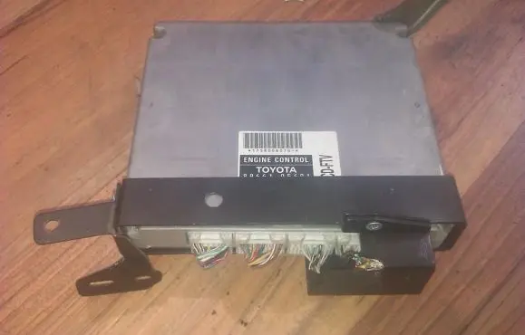 Toyota Avensis T250 Engine control unit/module 8966105691 89661-05691