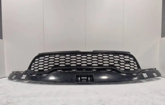 Dodge Durango Front bumper upper radiator grill