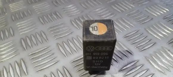 Audi 80 90 B3 Other relay 811919096 898215