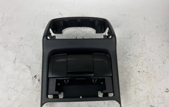 Rear air vent grill