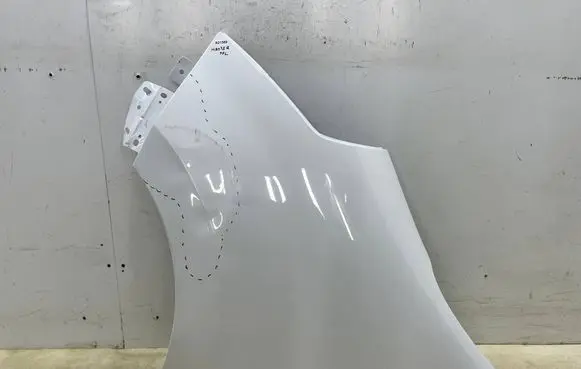 Nissan NV400 Fender 631010504R