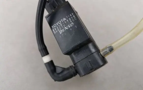 Toyota Prius+ (ZVW40) Windscreen/windshield washer pump 8533004010