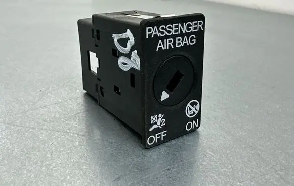 Volkswagen PASSAT B8 Passenger airbag on/off switch 5Q0919237 844216