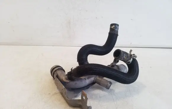 Engine coolant pipe/hose