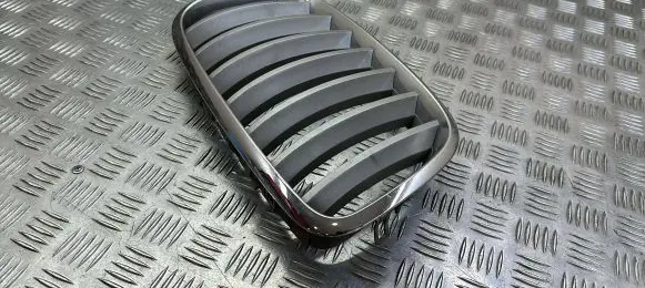 BMW X5 E70 Front bumper upper radiator grill 51317157688