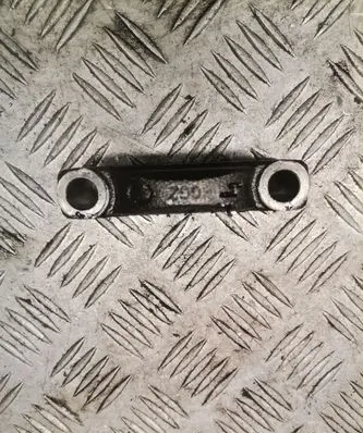 Volkswagen PASSAT B6 Crankshaft Holder 