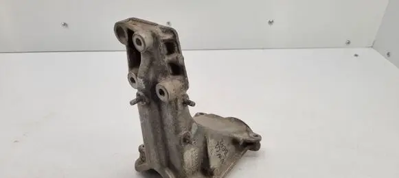 Volkswagen Golf II Engine mounting bracket 357199354H