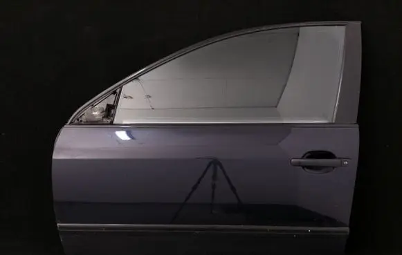 Volkswagen Phaeton Front door