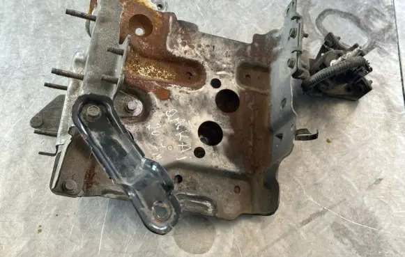 Nissan Qashqai Battery tray 