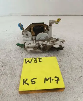 Mazda MPV II LW Sliding door lock 165416546