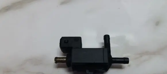 Volvo S80 Vacuum valve 9155936