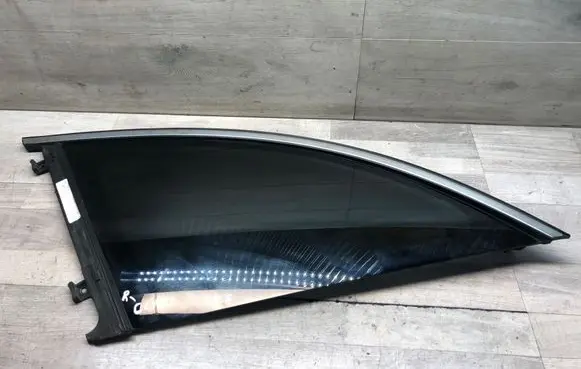 Mercedes-Benz R W251 Rear side window 43R000266 E000251