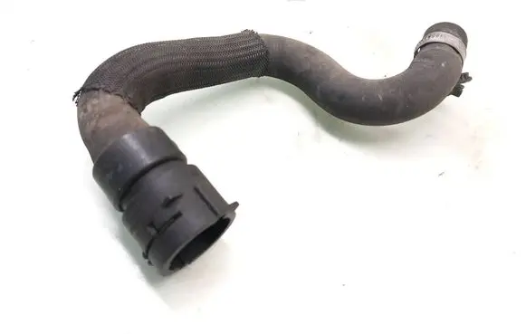 Volvo V70 Engine coolant pipe/hose