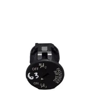 Passenger airbag on/off switch