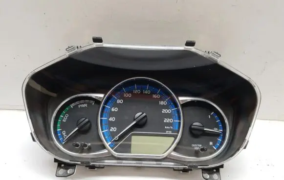 Toyota Yaris Speedometer (instrument cluster) 83800-0U390