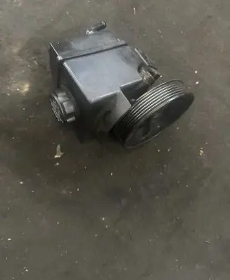 Volvo S70 V70 V70 XC Power steering pump
