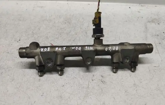 Peugeot 406 Fuel main line pipe