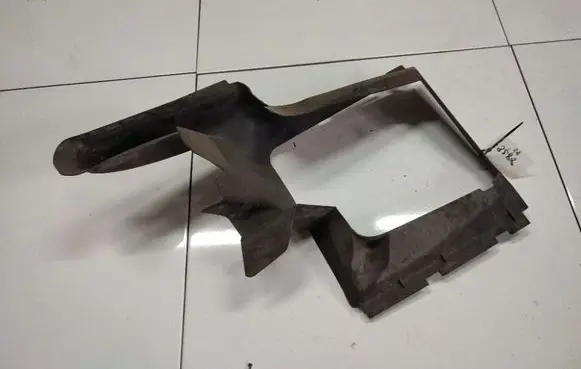 Audi Q7 4L Air intake duct part