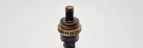 Volkswagen Golf V Coolant temperature sensor 06A919501A