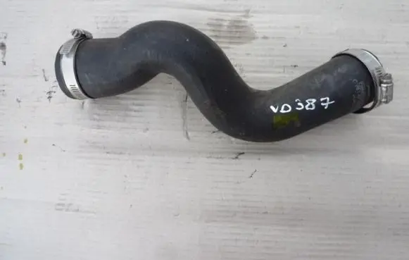 Ford Focus Air intake hose/pipe CV616K863AE VD387