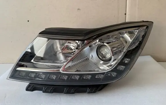 SsangYong Korando Headlight/headlamp 8310734100 1011500567