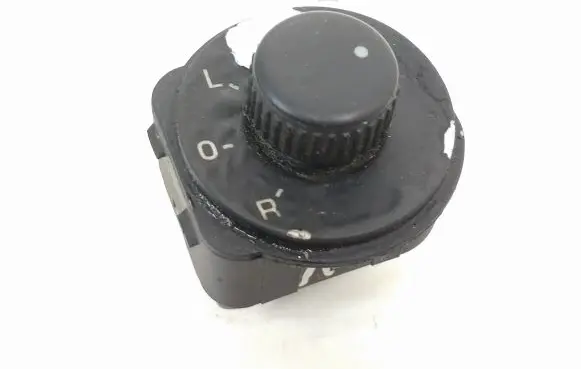 Skoda Octavia Mk2 (1Z) Wing mirror switch 1Z1959565A