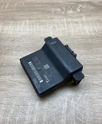 Volkswagen PASSAT B6 Gateway control module 1K0907530D 1K0907951
