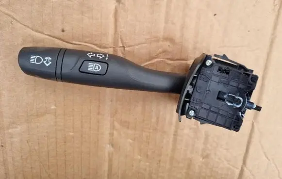Fog light switch