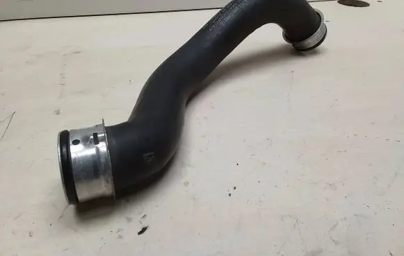 Mercedes-Benz C W204 Engine coolant pipe/hose A2045011582 6254123038