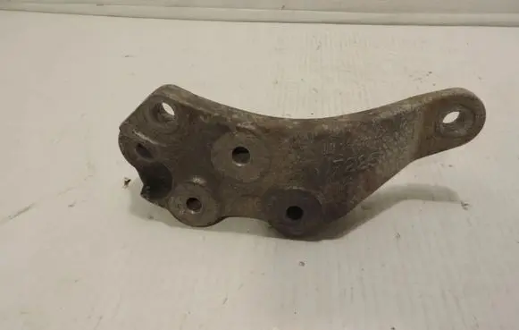 Opel Corsa E Engine mount vacuum valve 13427225