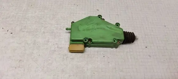 Volkswagen Transporter - Caravelle T4 Central locking motor 701959783 403681 6C1816