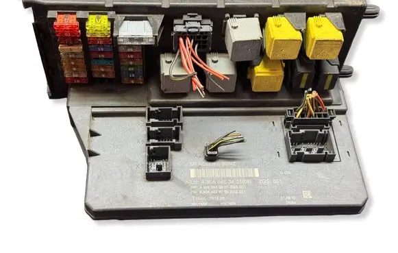 Mercedes-Benz Sprinter W906 Comfort/convenience module A9065453401 A9065453801 9064420700