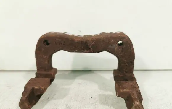Skoda Fabia Mk2 (5J) Brake caliper pad carrier rear 