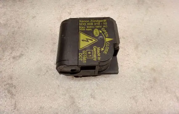 BMW 5 E60 E61 Headlight ballast module Xenon 5DD00831910