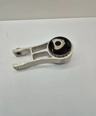 Chrysler Pacifica Engine mount bracket P68224737AB 68224737 D054833218