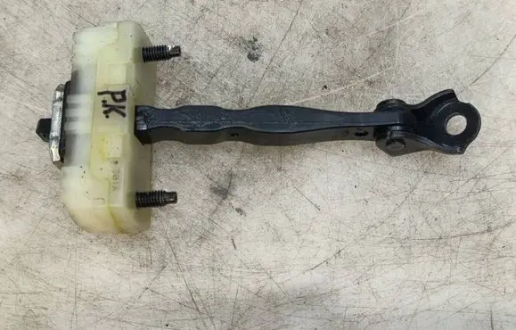 Hyundai Bayon Front door check strap stopper
