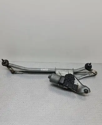 Dacia Sandero Front wiper linkage and motor 3397020879 8200619512 020963