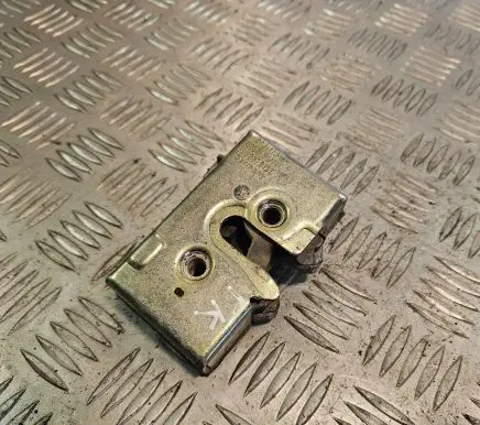 Audi 80 90 B3 Coupe door lock (next to the handle) 893837015C