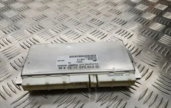 Mercedes-Benz C W202 ABS control unit/module 0195453132